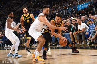 发起进攻的 发起进攻的